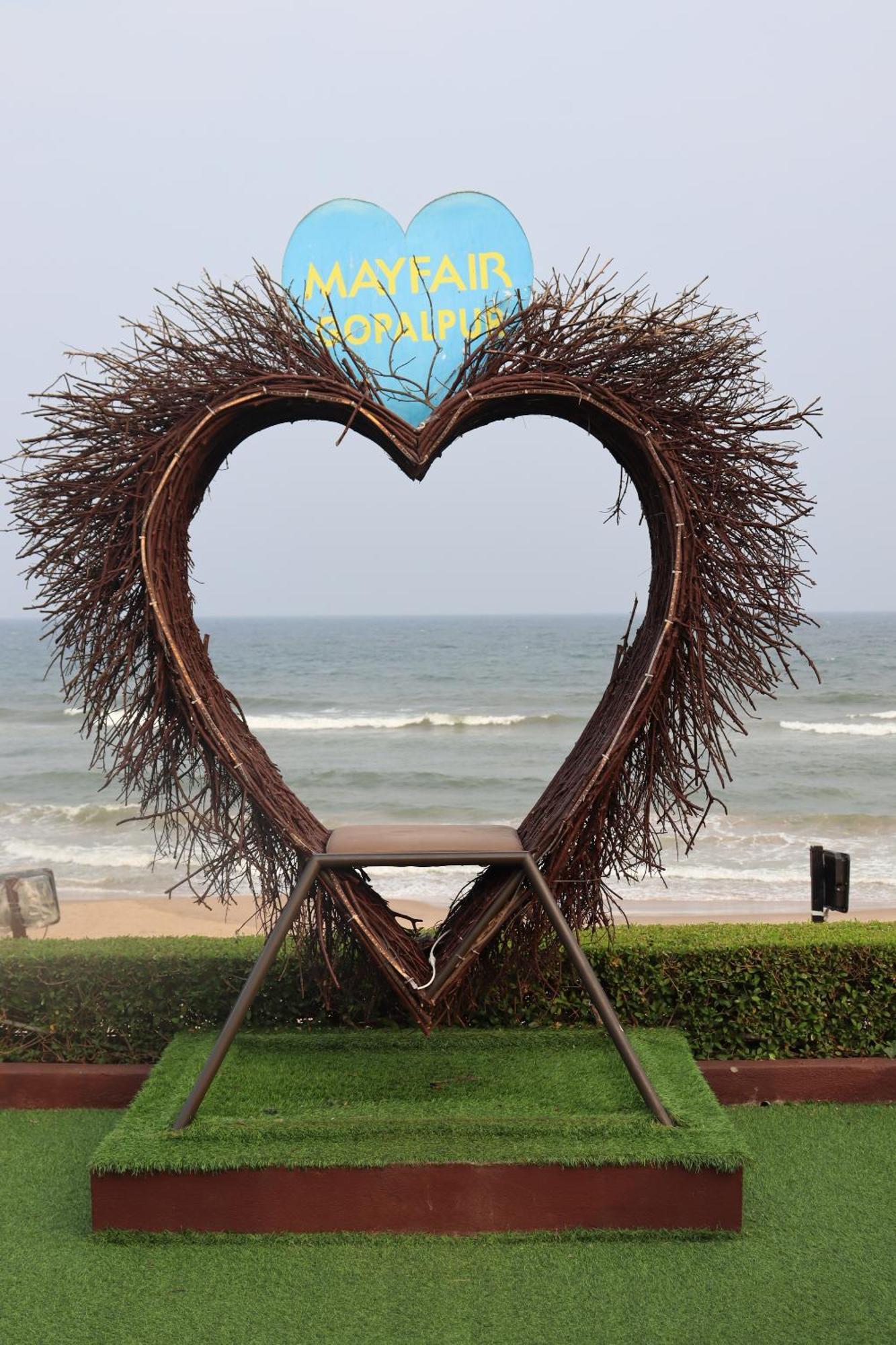 Mayfair Palm Beach Resort Gopālpur Exterior foto